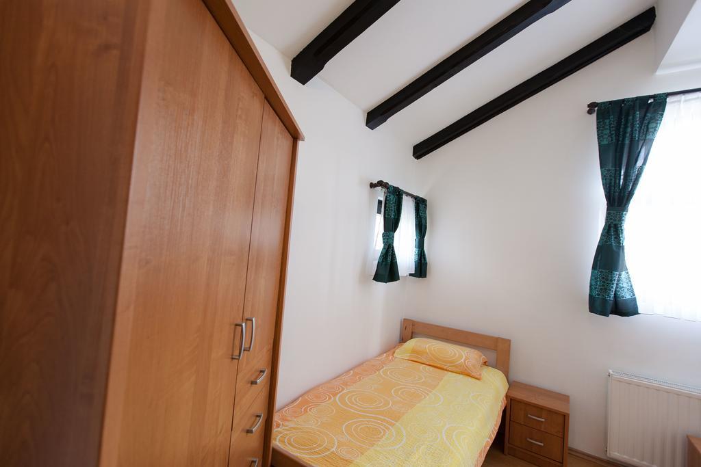 Apartment Licka Vodenica Josipdol Oda fotoğraf