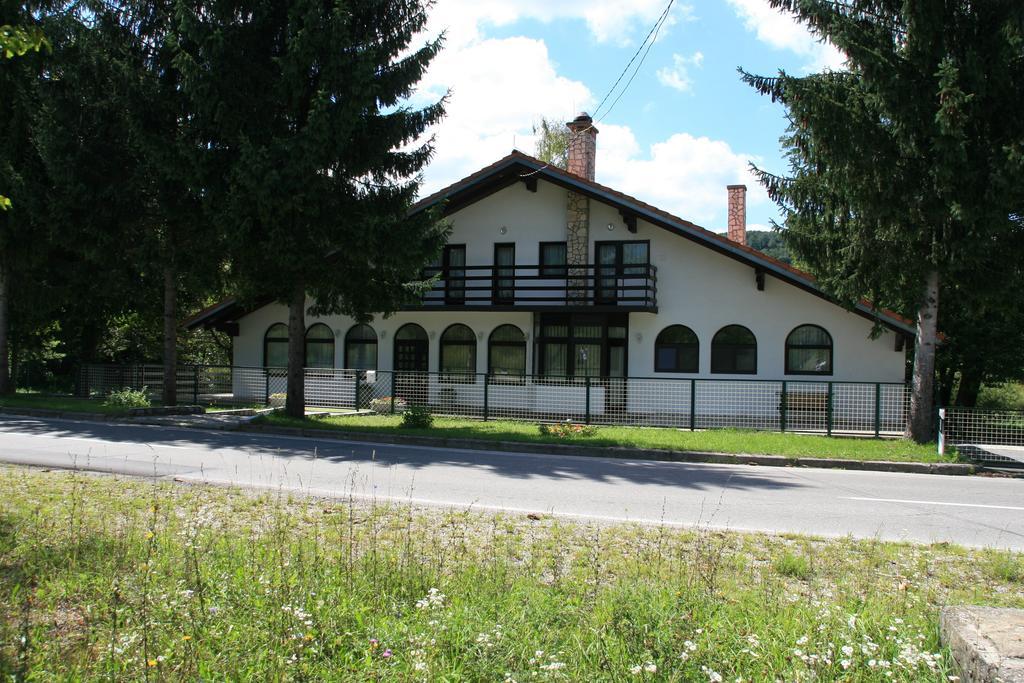 Apartment Licka Vodenica Josipdol Oda fotoğraf