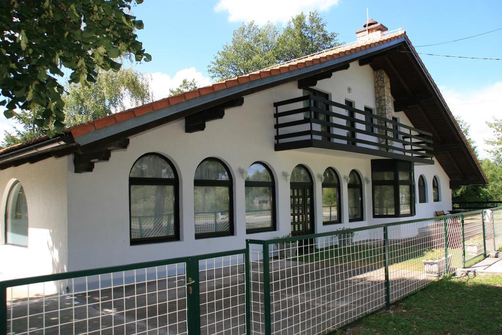 Apartment Licka Vodenica Josipdol Oda fotoğraf